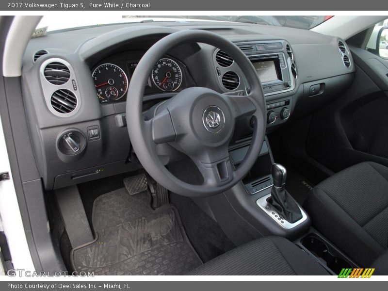 Pure White / Charcoal 2017 Volkswagen Tiguan S