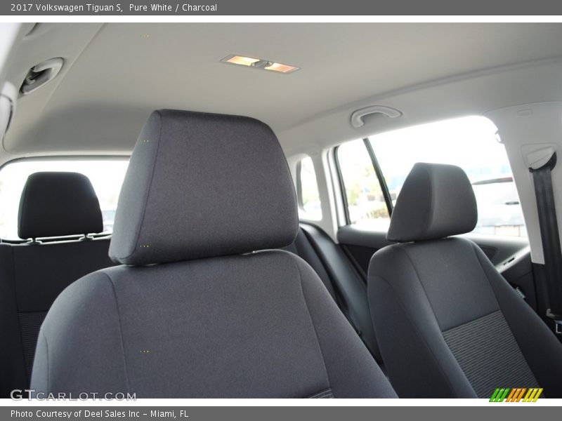 Pure White / Charcoal 2017 Volkswagen Tiguan S