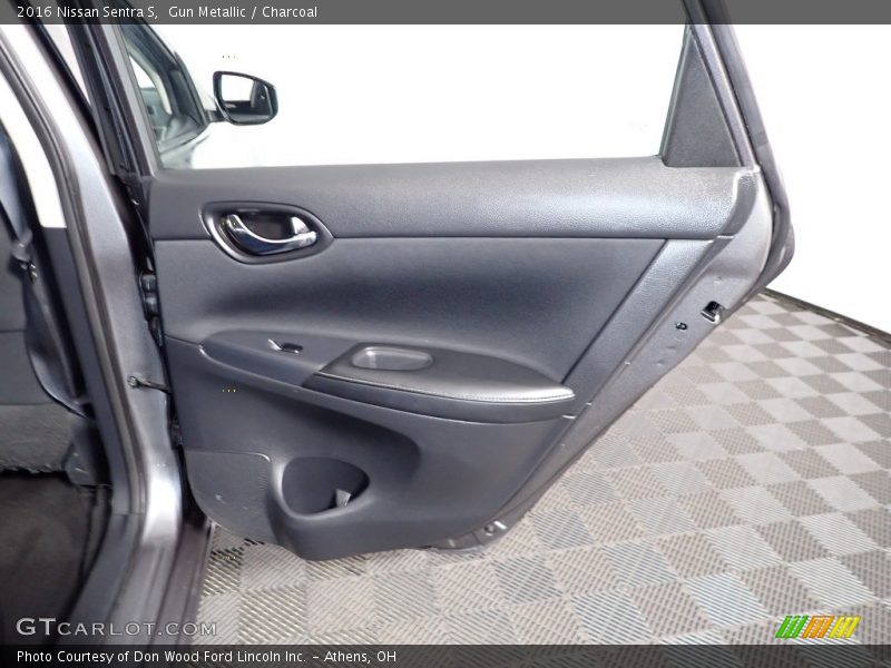 Gun Metallic / Charcoal 2016 Nissan Sentra S