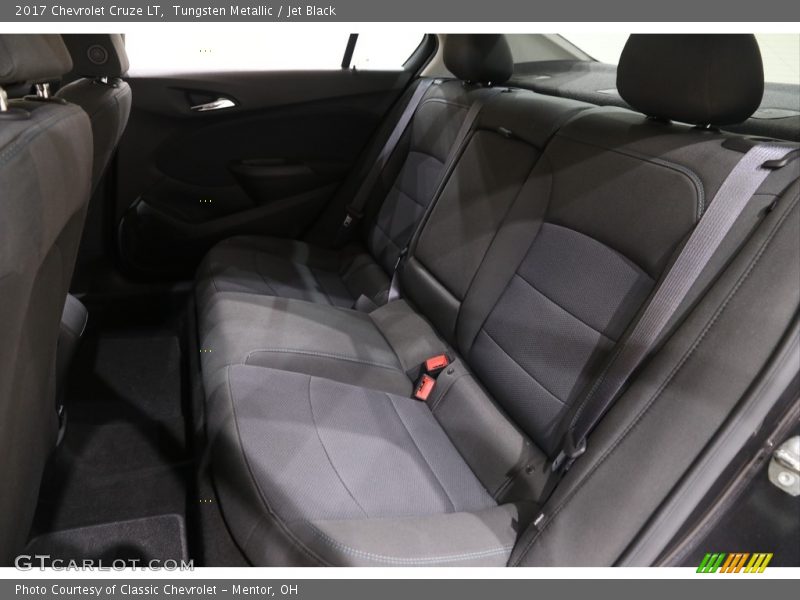 Tungsten Metallic / Jet Black 2017 Chevrolet Cruze LT