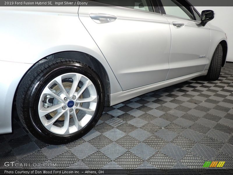 Ingot Silver / Ebony 2019 Ford Fusion Hybrid SE