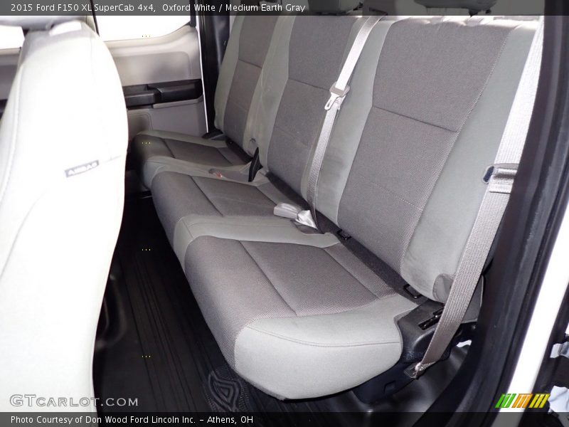 Oxford White / Medium Earth Gray 2015 Ford F150 XL SuperCab 4x4