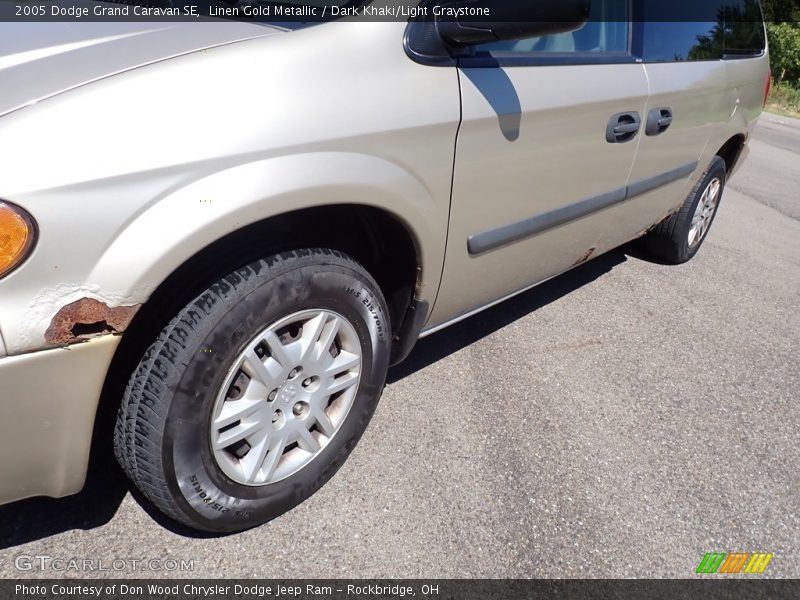 Linen Gold Metallic / Dark Khaki/Light Graystone 2005 Dodge Grand Caravan SE