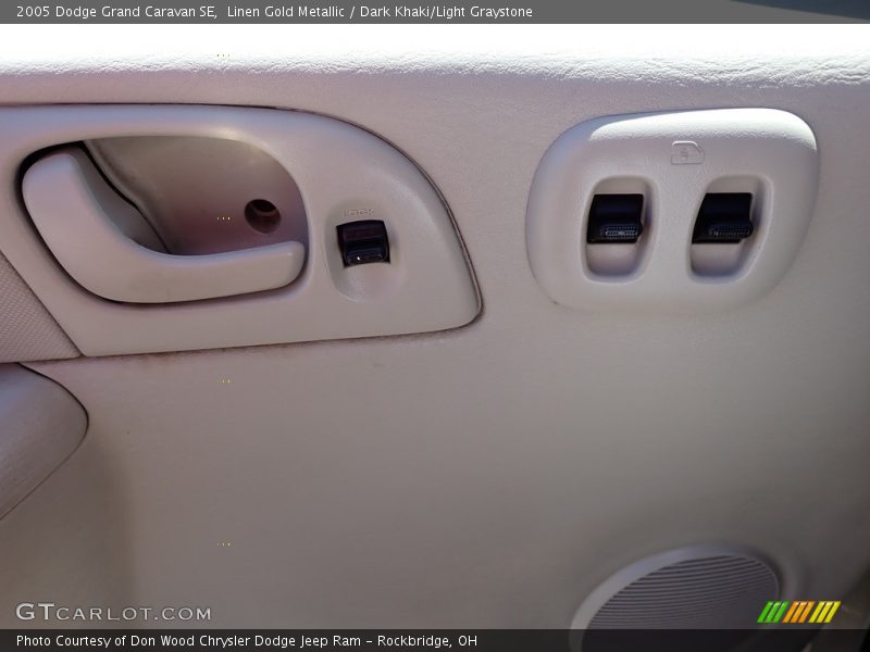 Linen Gold Metallic / Dark Khaki/Light Graystone 2005 Dodge Grand Caravan SE
