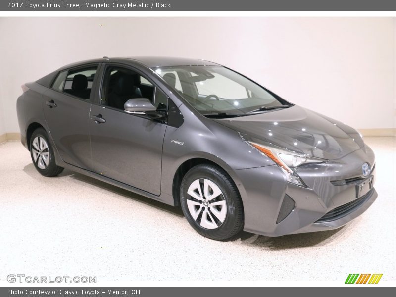 Magnetic Gray Metallic / Black 2017 Toyota Prius Three