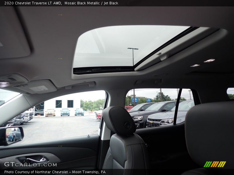 Mosaic Black Metallic / Jet Black 2020 Chevrolet Traverse LT AWD