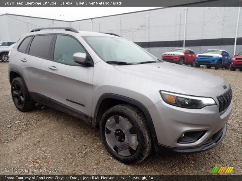 Front 3/4 View of 2020 Cherokee Latitude Plus 4x4