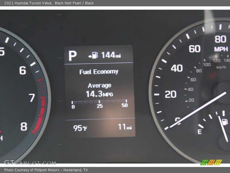Black Noir Pearl / Black 2021 Hyundai Tucson Value