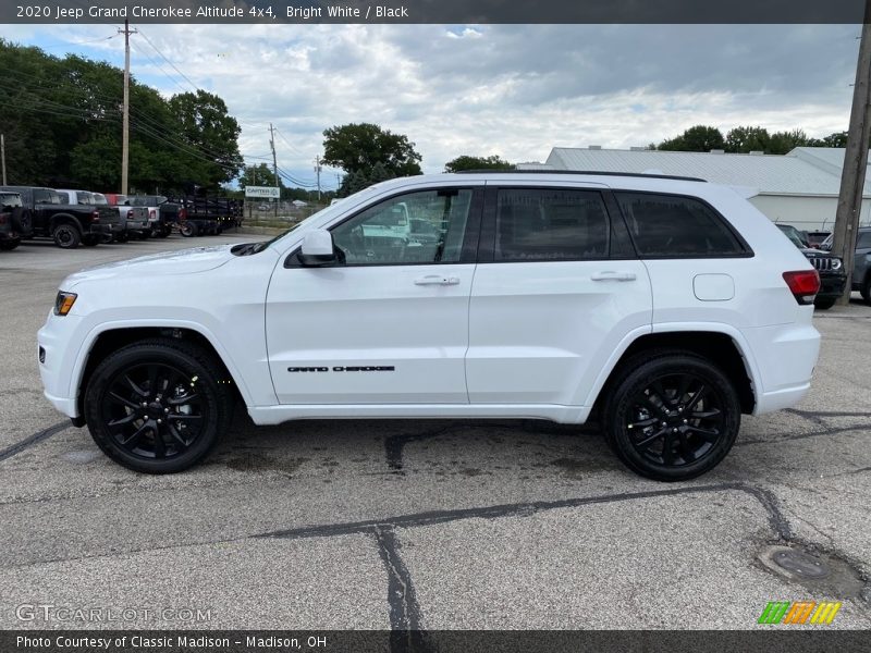 Bright White / Black 2020 Jeep Grand Cherokee Altitude 4x4