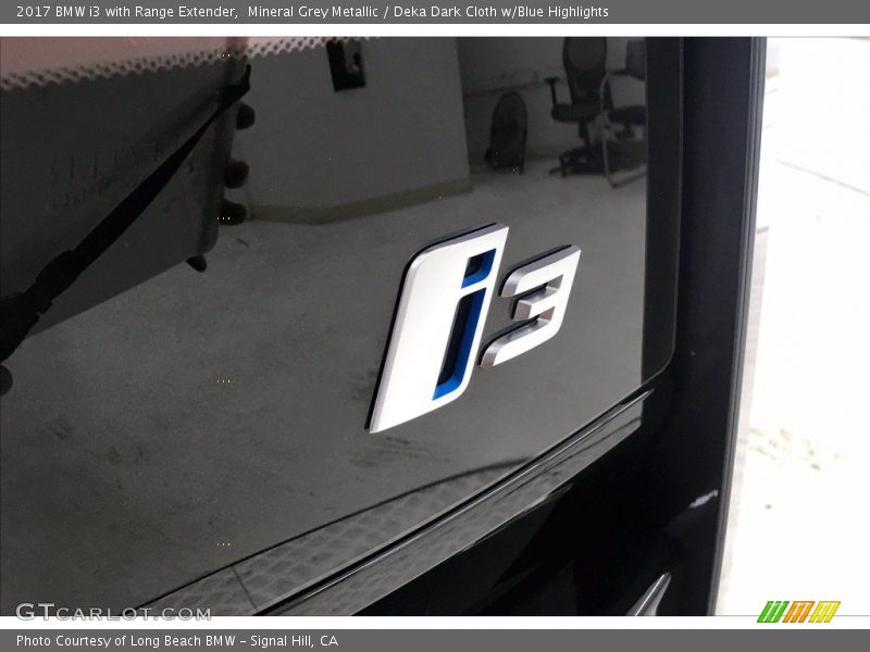 Mineral Grey Metallic / Deka Dark Cloth w/Blue Highlights 2017 BMW i3 with Range Extender