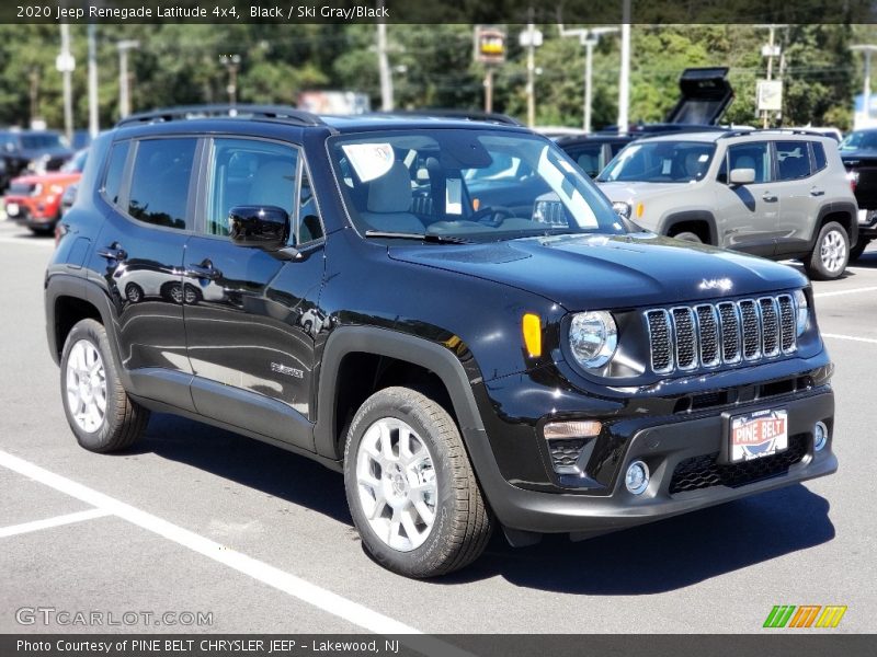 Front 3/4 View of 2020 Renegade Latitude 4x4