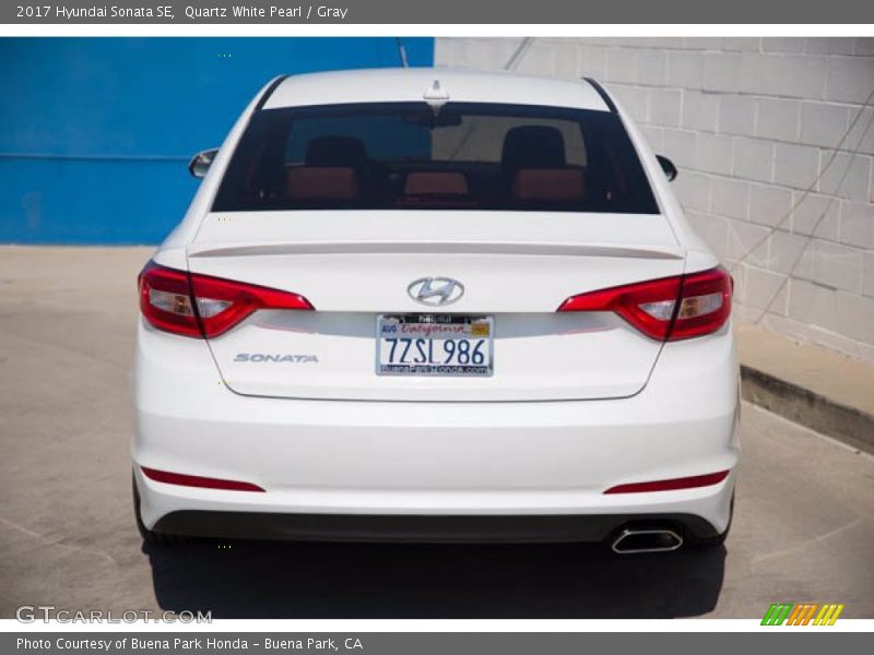 Quartz White Pearl / Gray 2017 Hyundai Sonata SE