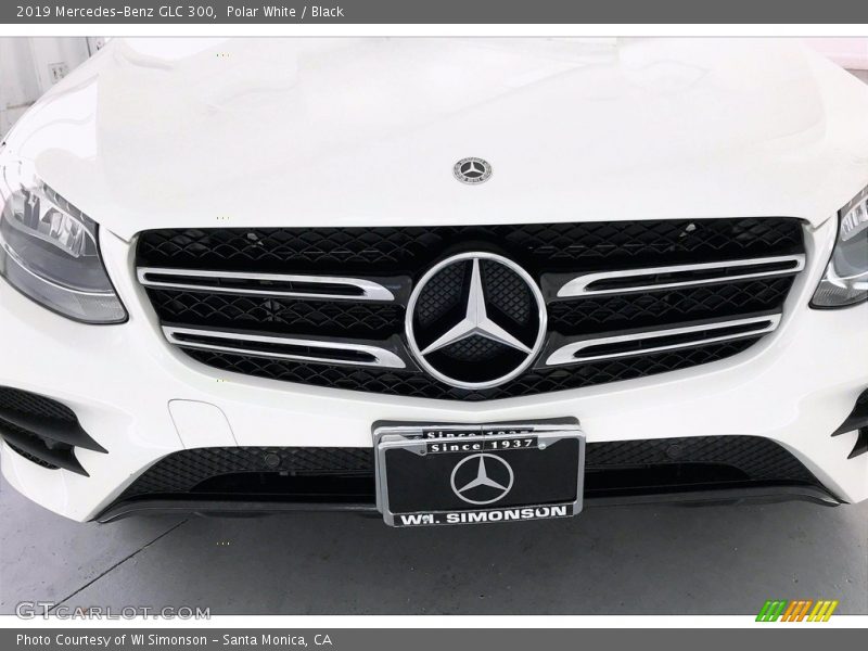 Polar White / Black 2019 Mercedes-Benz GLC 300