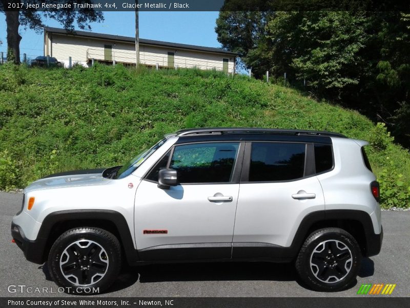 Glacier Metallic / Black 2017 Jeep Renegade Trailhawk 4x4