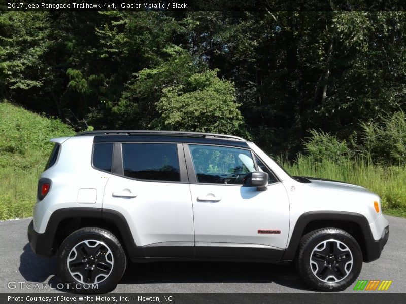 Glacier Metallic / Black 2017 Jeep Renegade Trailhawk 4x4