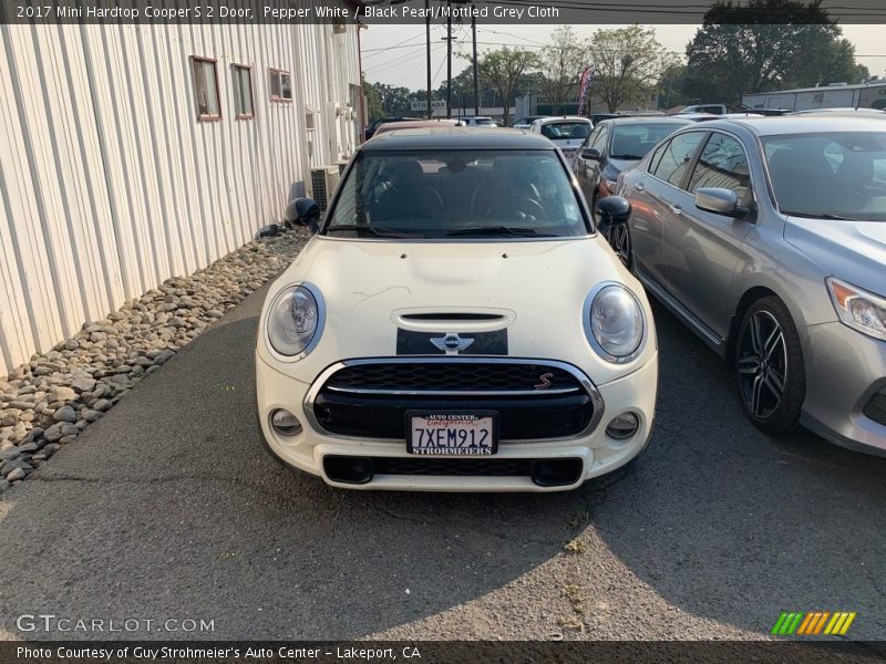 Pepper White / Black Pearl/Mottled Grey Cloth 2017 Mini Hardtop Cooper S 2 Door