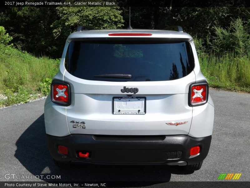 Glacier Metallic / Black 2017 Jeep Renegade Trailhawk 4x4