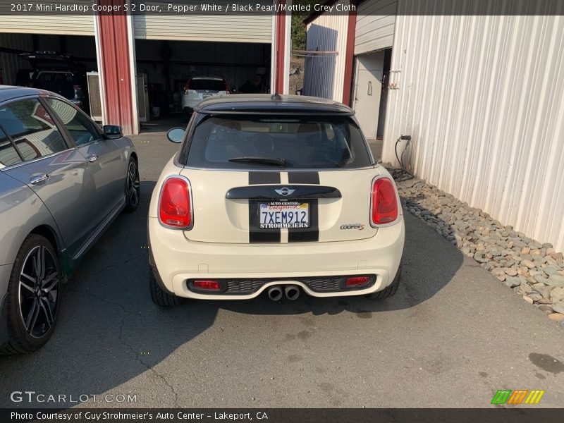 Pepper White / Black Pearl/Mottled Grey Cloth 2017 Mini Hardtop Cooper S 2 Door