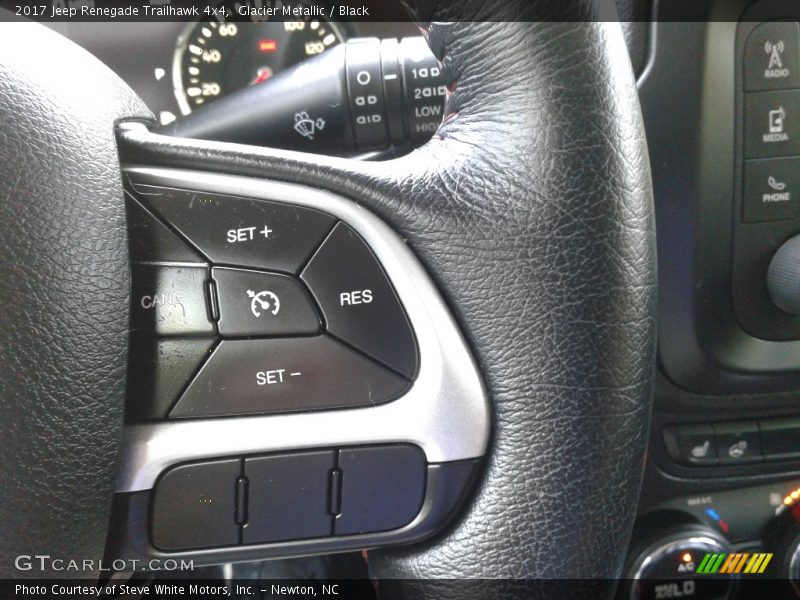 Glacier Metallic / Black 2017 Jeep Renegade Trailhawk 4x4