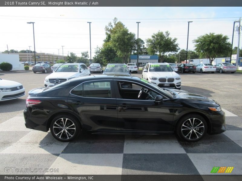 Midnight Black Metallic / Ash 2018 Toyota Camry SE
