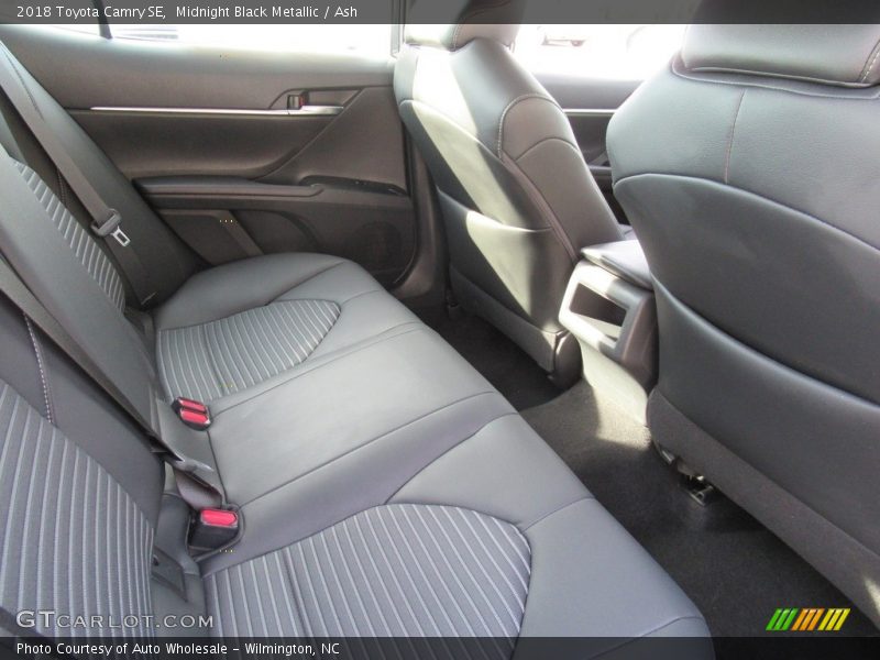 Midnight Black Metallic / Ash 2018 Toyota Camry SE