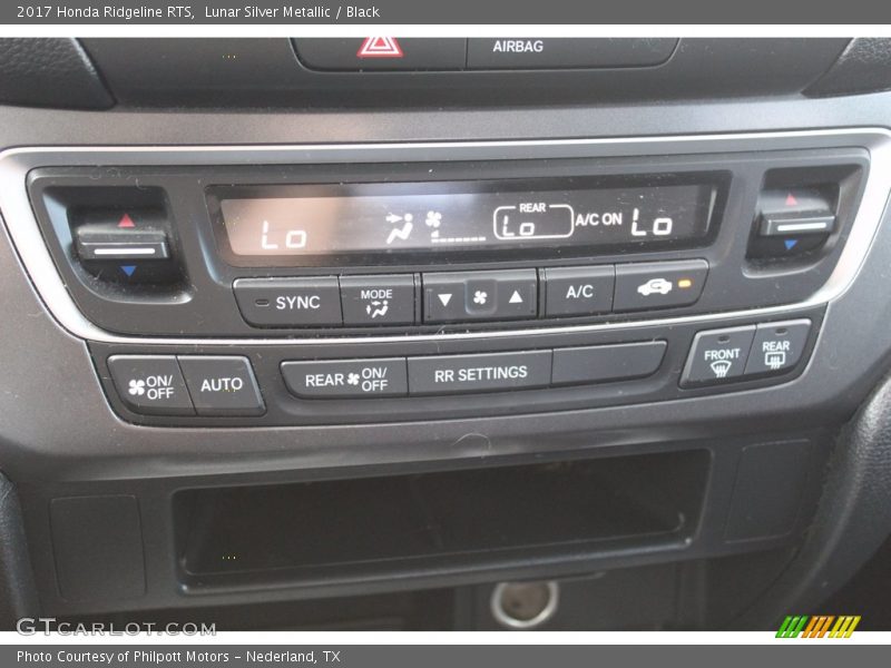 Lunar Silver Metallic / Black 2017 Honda Ridgeline RTS