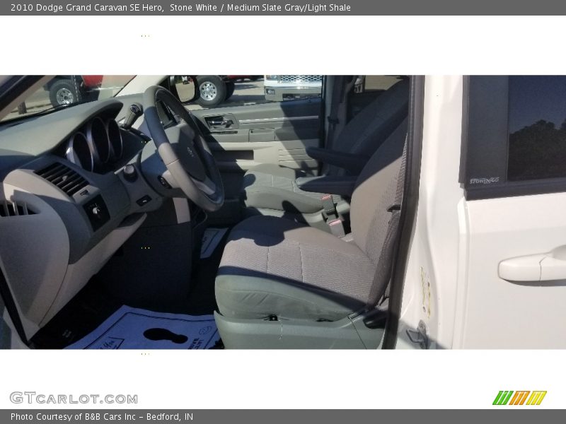 Stone White / Medium Slate Gray/Light Shale 2010 Dodge Grand Caravan SE Hero