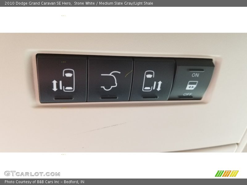 Stone White / Medium Slate Gray/Light Shale 2010 Dodge Grand Caravan SE Hero