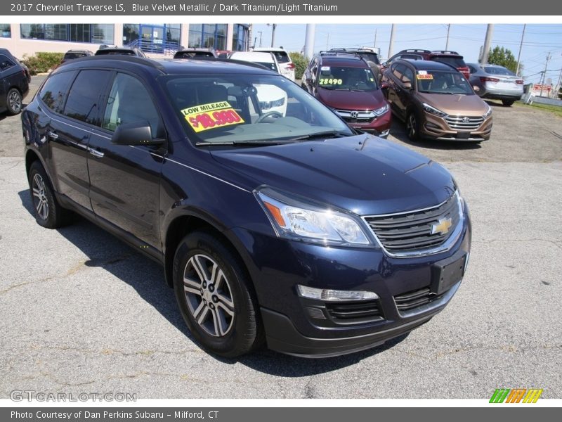 Blue Velvet Metallic / Dark Titanium/Light Titanium 2017 Chevrolet Traverse LS