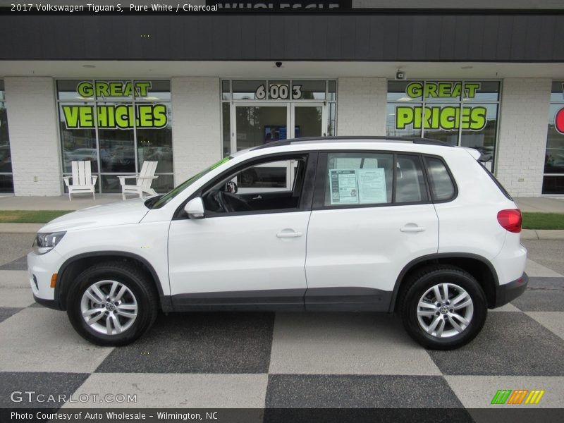 Pure White / Charcoal 2017 Volkswagen Tiguan S