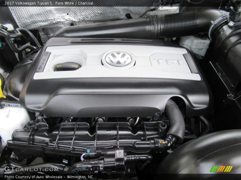 Pure White / Charcoal 2017 Volkswagen Tiguan S