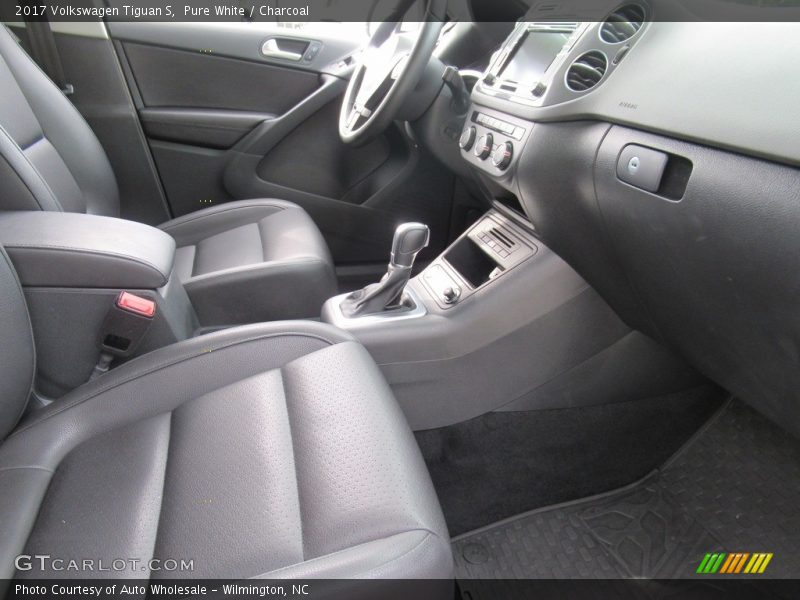 Pure White / Charcoal 2017 Volkswagen Tiguan S