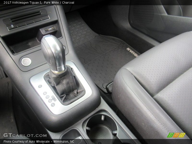 Pure White / Charcoal 2017 Volkswagen Tiguan S