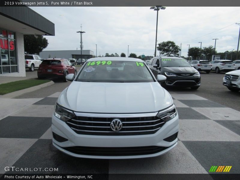 Pure White / Titan Black 2019 Volkswagen Jetta S
