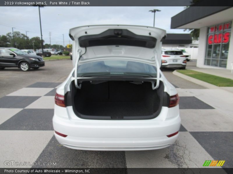 Pure White / Titan Black 2019 Volkswagen Jetta S