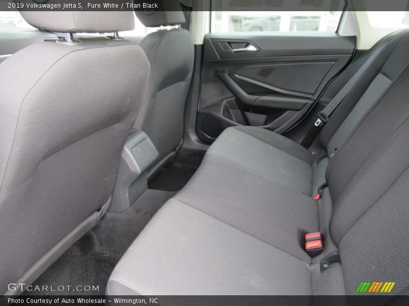 Pure White / Titan Black 2019 Volkswagen Jetta S