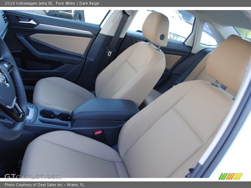 Pure White / Dark Beige 2019 Volkswagen Jetta SE