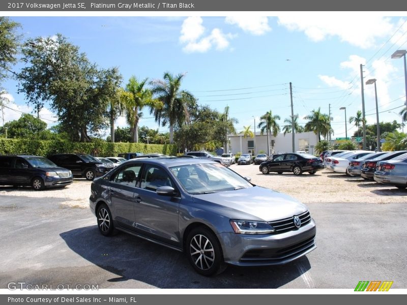 Platinum Gray Metallic / Titan Black 2017 Volkswagen Jetta SE