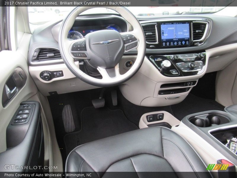 Brilliant Black Crystal Pearl / Black/Diesel 2017 Chrysler Pacifica Limited