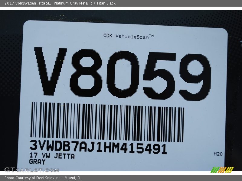 Platinum Gray Metallic / Titan Black 2017 Volkswagen Jetta SE