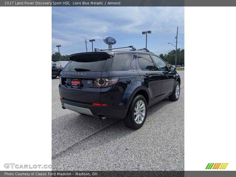 Loire Blue Metallic / Almond 2017 Land Rover Discovery Sport HSE
