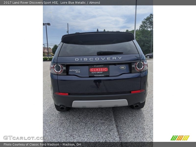 Loire Blue Metallic / Almond 2017 Land Rover Discovery Sport HSE