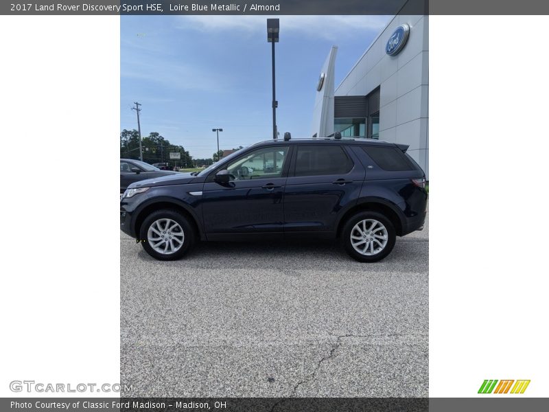 Loire Blue Metallic / Almond 2017 Land Rover Discovery Sport HSE