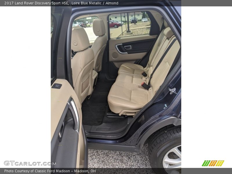 Loire Blue Metallic / Almond 2017 Land Rover Discovery Sport HSE