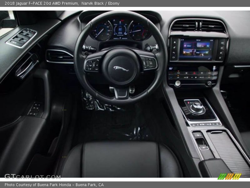 Narvik Black / Ebony 2018 Jaguar F-PACE 20d AWD Premium