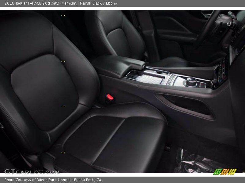 Narvik Black / Ebony 2018 Jaguar F-PACE 20d AWD Premium