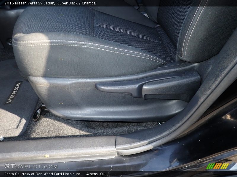 Front Seat of 2016 Versa SV Sedan