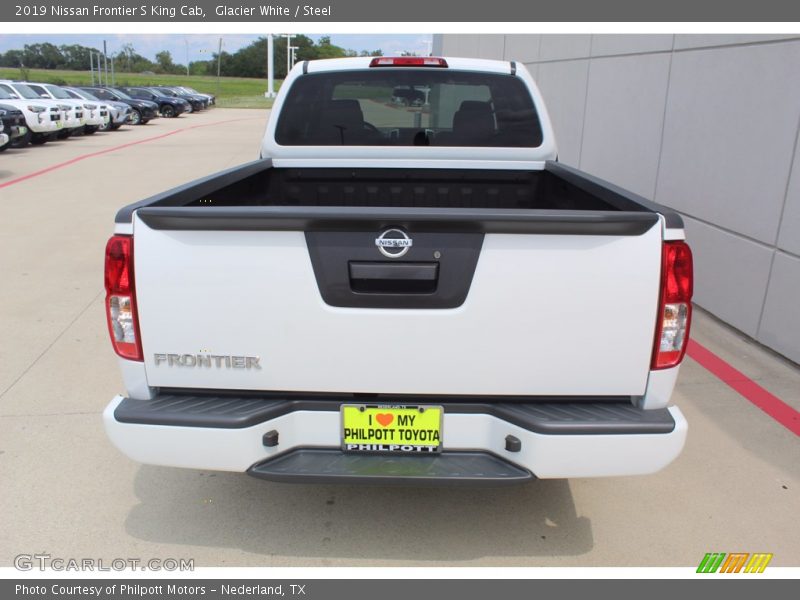 Glacier White / Steel 2019 Nissan Frontier S King Cab