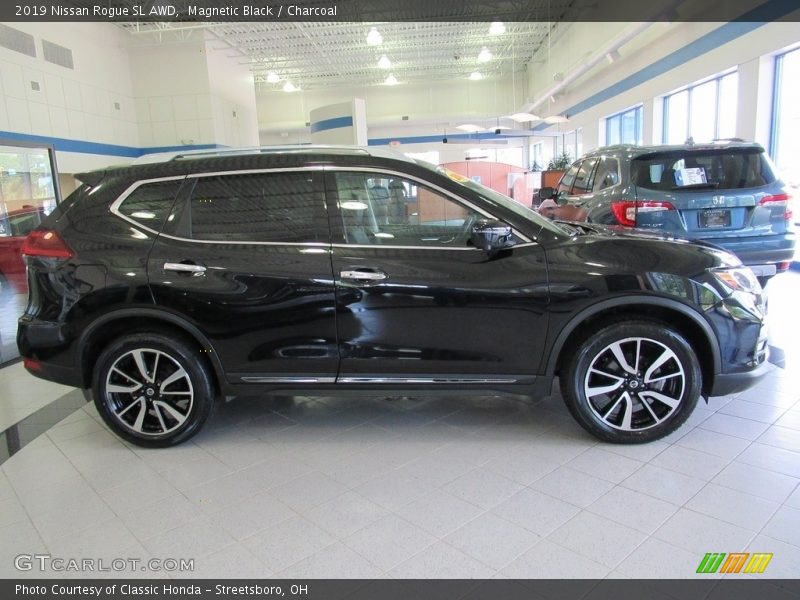 Magnetic Black / Charcoal 2019 Nissan Rogue SL AWD