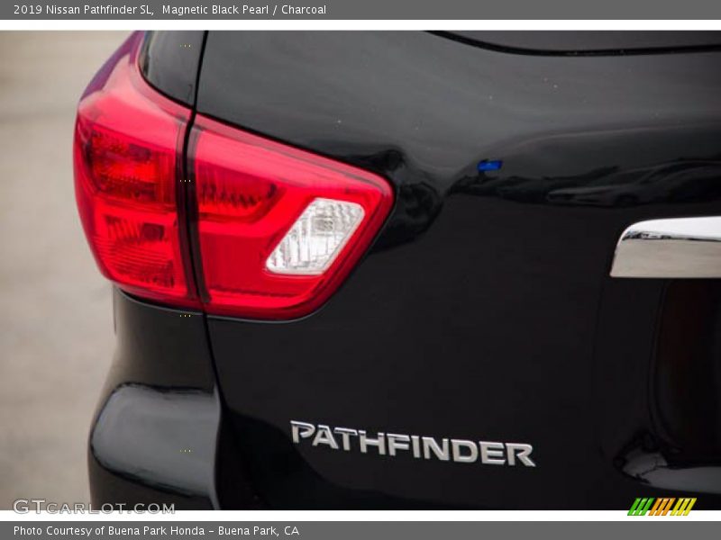 Magnetic Black Pearl / Charcoal 2019 Nissan Pathfinder SL